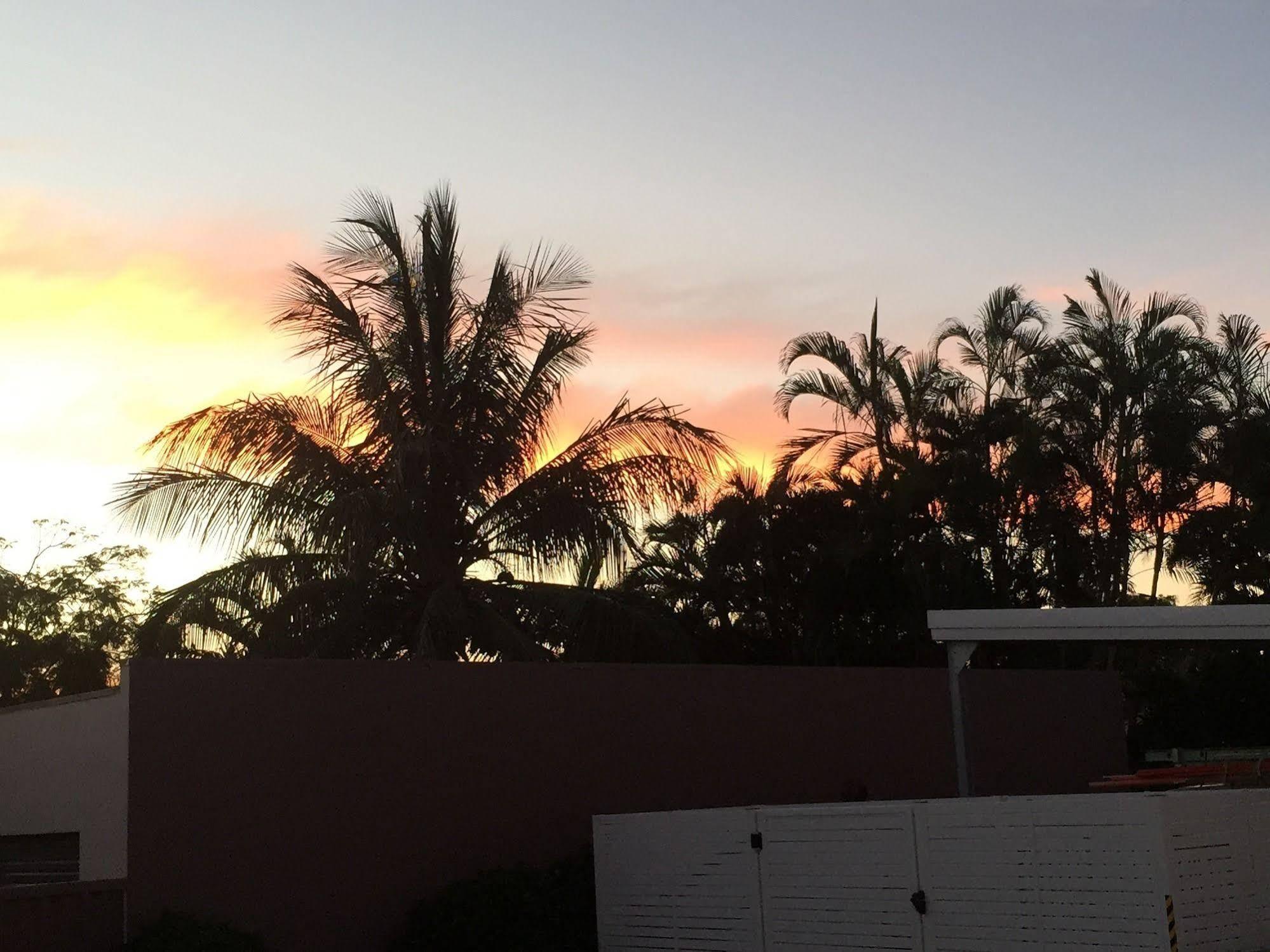 Beachside Boutique Motel Mackay Kültér fotó