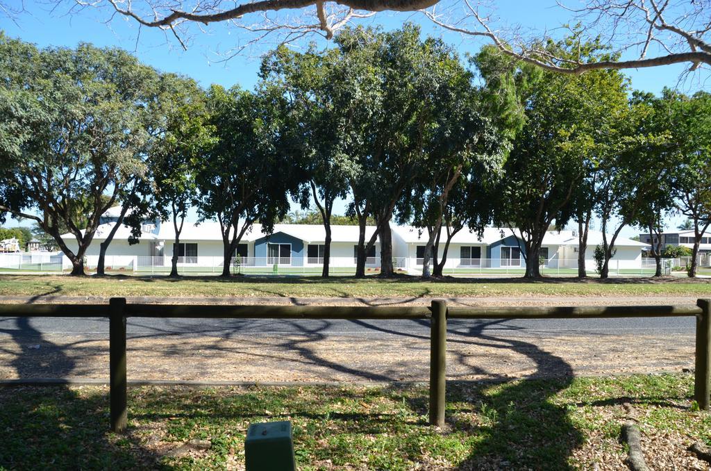 Beachside Boutique Motel Mackay Kültér fotó
