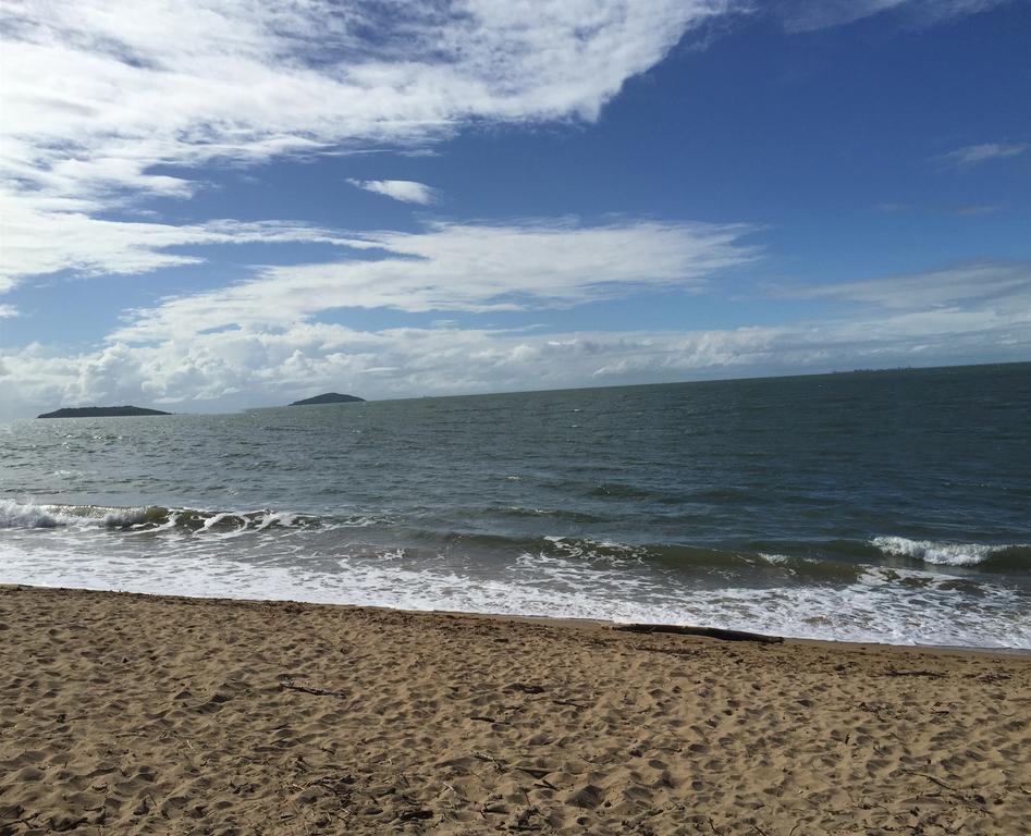 Beachside Boutique Motel Mackay Kültér fotó